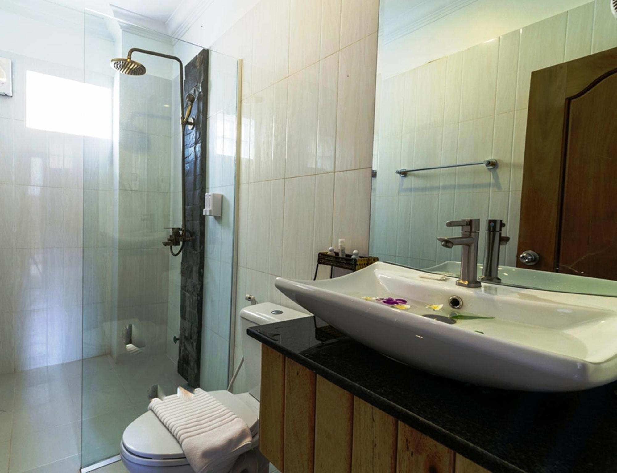 Plumeria Hotel & Spa シェムリアップ エクステリア 写真